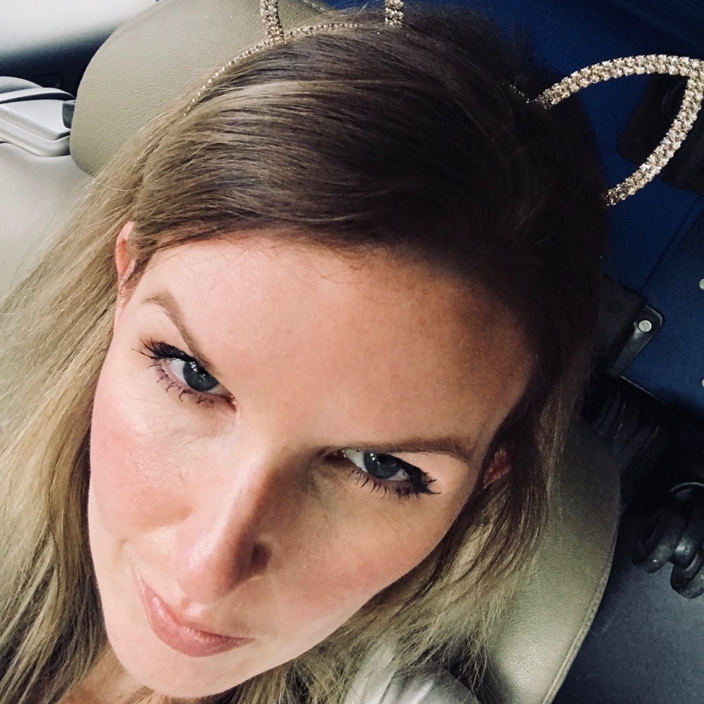 Meet your Posher, Lindy